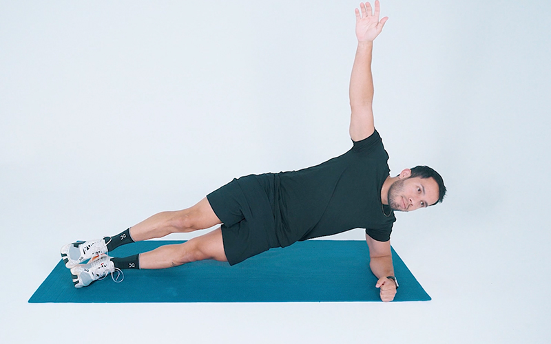 Brazos y hombros poderosos