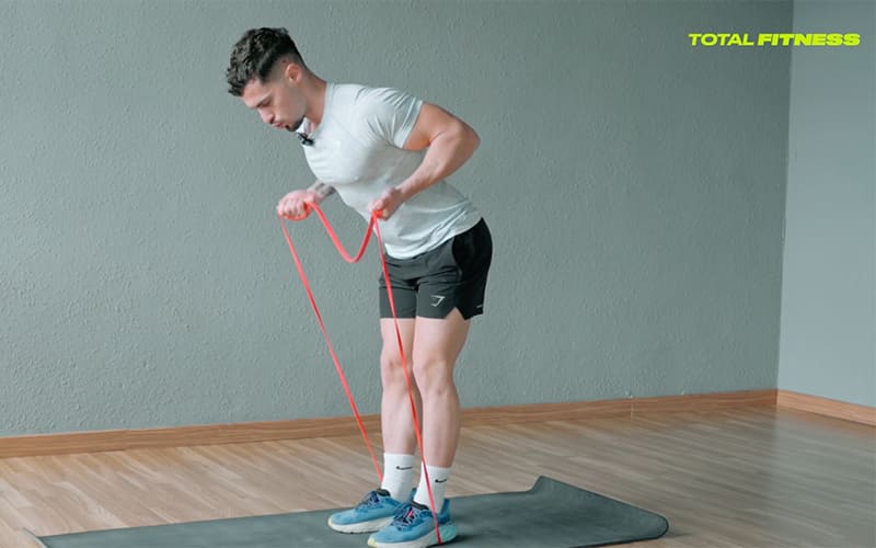 Brazos fuertes y marcados