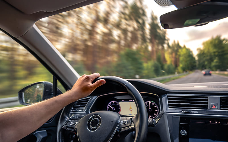 Tips para viajar seguro en auto