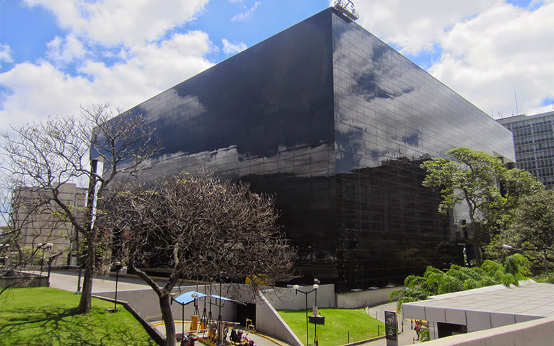El origen del Cubo Negro
