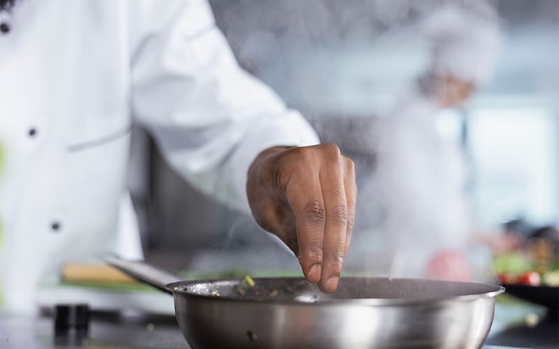 Cinco trucos de cocina que te ahorrarán tiempo y dolores de cabeza