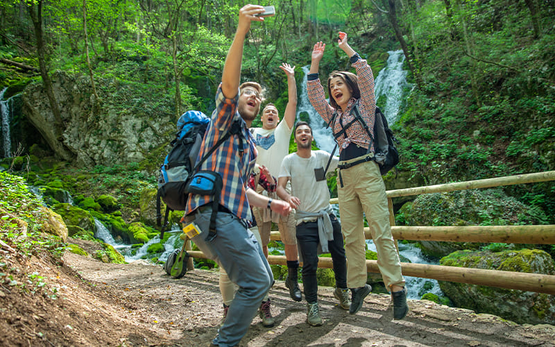 Como entrar em um grupo de viagem com desconhecidos e aproveitar a experiência