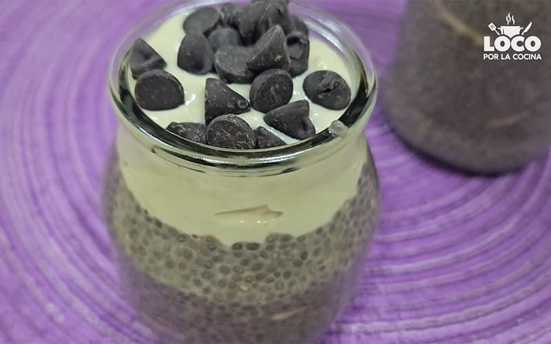 Comida verano: Pudín de chía con chocolate, cambur y crema de maní