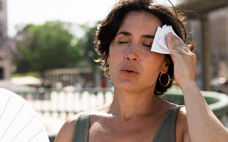 Viajar a un destino con ola de calor: lo que todo turista debe saber