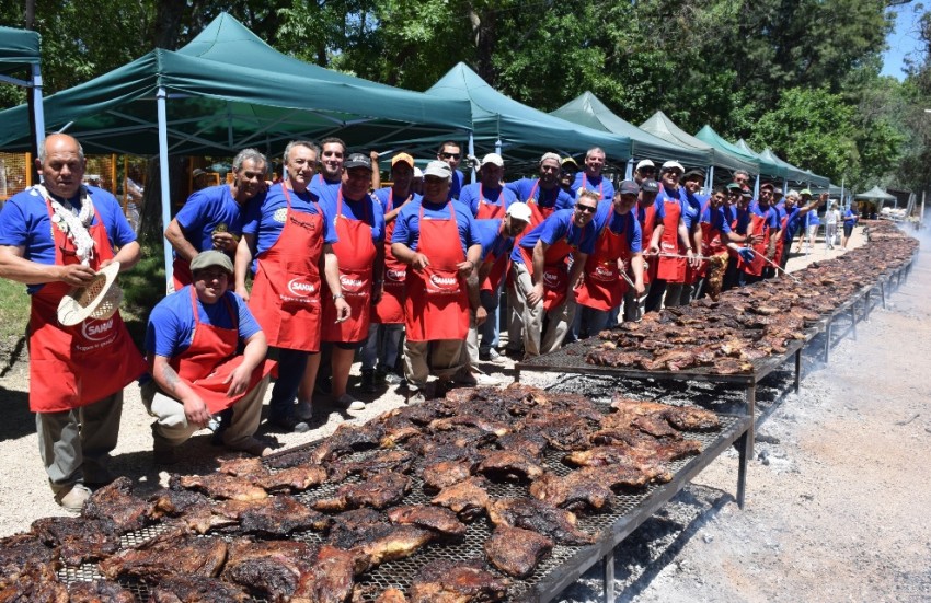 Progreso al Día • Equipo de asadores de Progreso en el 7º Festival de la Carne en Pando Noticias