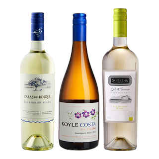 Imagen de GRAN TRIO SAUVIGNON BLANC Nº5: 1x Vino Casas del Bosque Reserva Sauvignon Blanc 750cc + 1x Vino Santa Ema Select Terroir Reserva Sauvignon Blanc 750cc + 1x Vino Koyle Costa La Flor Gran Reserva Sauvignon Blanc 750cc