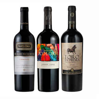 Imagen de TRIFECTA CARMENERE: 1x Vino Santa Ema Gran Reserva Carmenere 750cc + 1x Vino Toro de Piedra Carmenere 750cc + 1x Vino 7 Colores Gran Reserva Carmenere 750cc