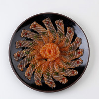 薄切生鱼片三文鱼   /  CARPACCIO DE SALMÃO