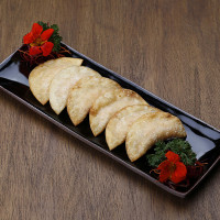 炸三文鱼饺 (7个)  /  PASTEL DE SALMÃO (7 unidades)