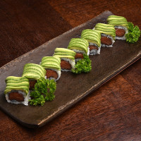 牛油果三文鱼  /  SALMÃO COM AVOCADO