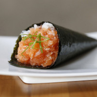 三文鱼  /  SALMÃO