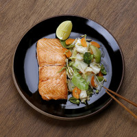 铁板烧三文鱼 / TEPPAN DE SALMÃO