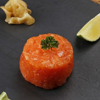 迷你辣味三文鱼鞑靼 / MINI TARTAR SALMÃO SPICY