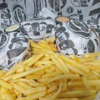 3 hambúrguer + fritas 
