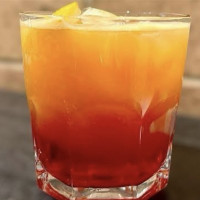 Dose de Campari + suco de laranja 