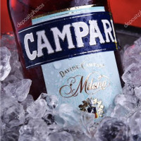 Combo Campari + suco de laranja + gelo 