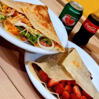 Frango c/ calabresa, Nutella c/ morango, 2 coca cola lata caçul