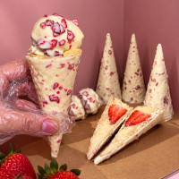 Cone cravejado 