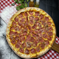 Pizza de Calabresa 