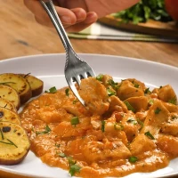 Strogonoff De Frango com arroz e Batata Doce Assada 