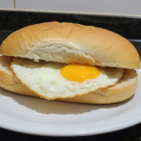 Pão com ovo 