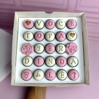 BRIGADEIROS PERSONALIZADO NO CARIMBO