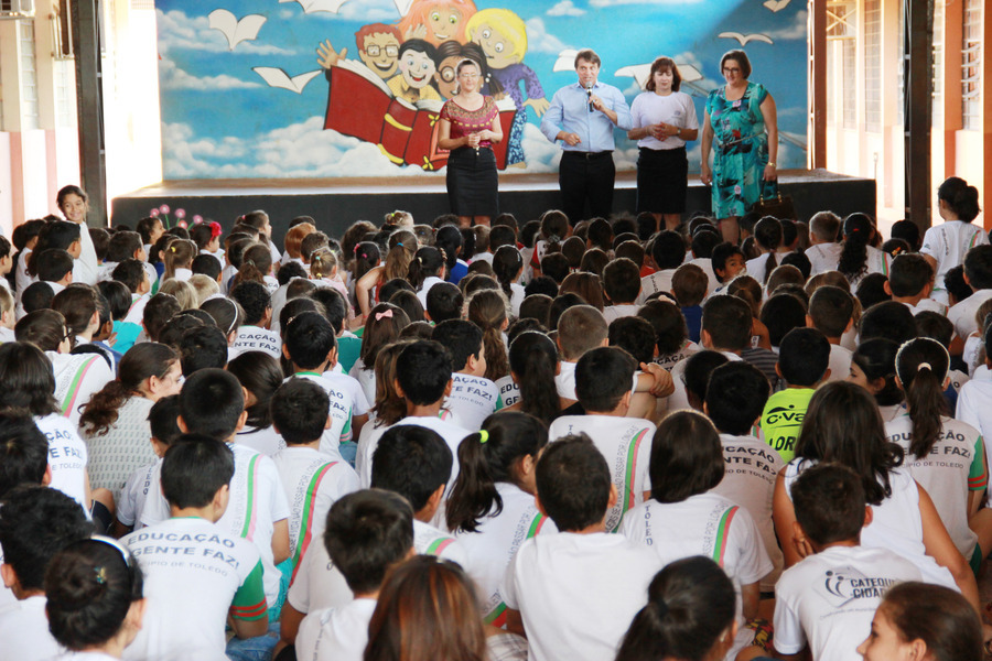 Anuncio reforma escola 2