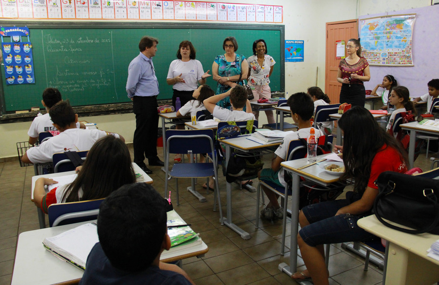 Anuncio reforma escola 3