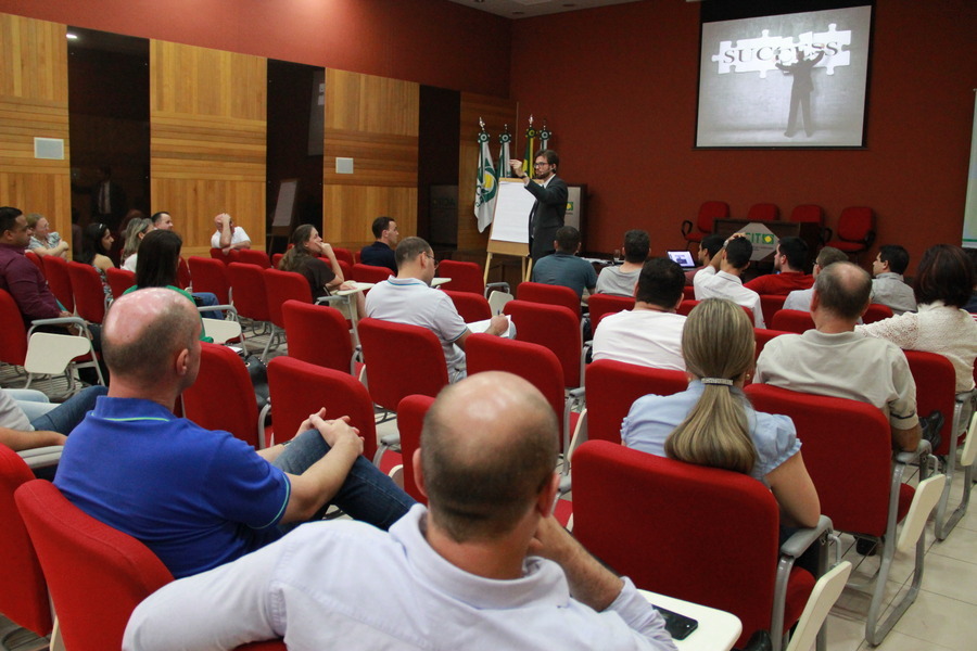 Capacita%c3%a7%c3%a3o com arthur schuler da igreja %282%29