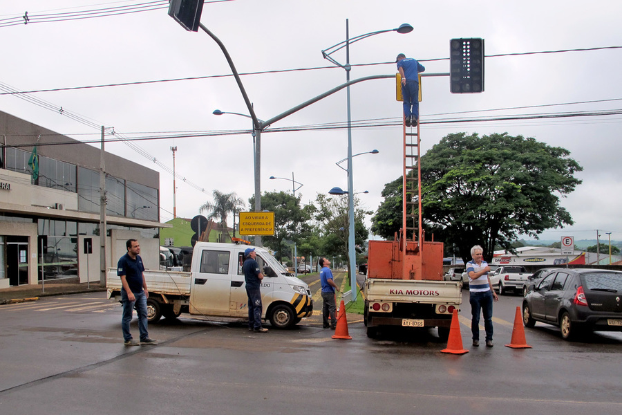 Semaforo rui barbosaxjj muraro arquivo deptrans 2