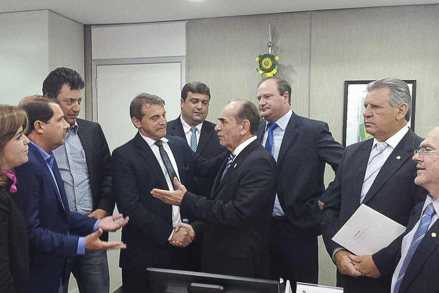 Audi%c3%aancia prefeitos em bras%c3%adlia %281%29 reduzida