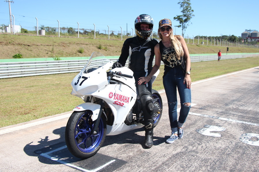 Juliano soder e raynee locatelli