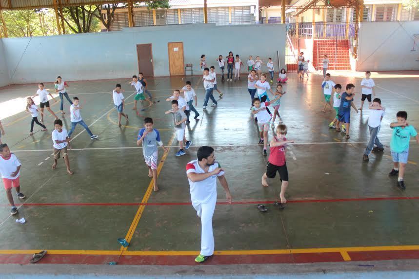 Capoeira na escola