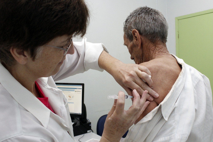 Vacina%c3%a7%c3%a3o da gripe carlos rodrigues 01