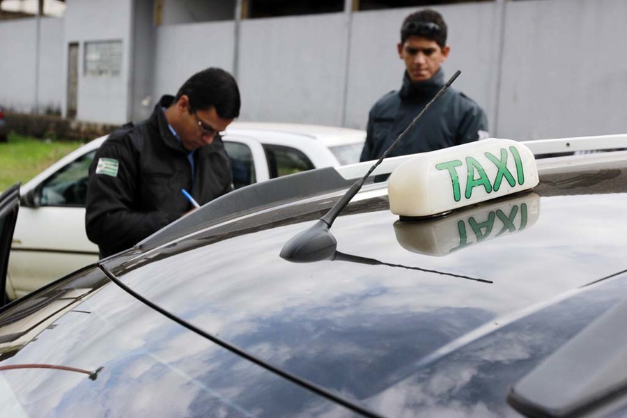Vistoria de taxis na guarda municipal carlos rodrigues 04