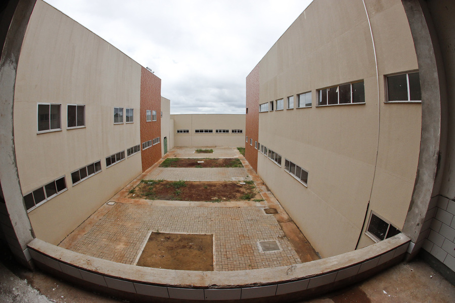As obras do hospital regional est%c3%a3o na reta final e agora est%c3%a1 sendo realizada a capta%c3%a7%c3%a3o de recursos para equipamentos %283%29