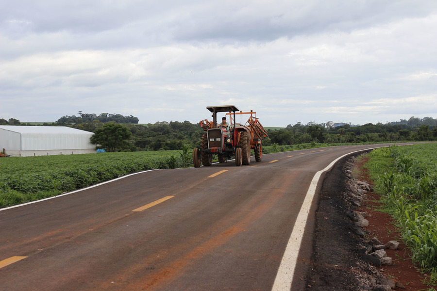 Inaugura%c3%a7%c3%a3o rodovia rural  linha pietrowsky %2810%29