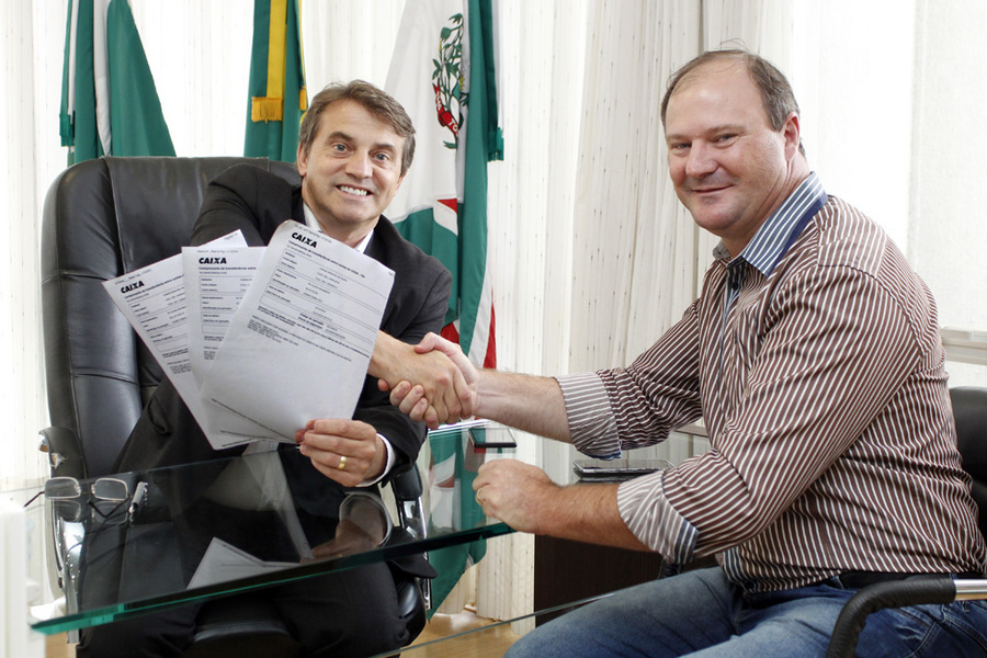 Prefeito e  vereador ademar carlos rodrigues 02