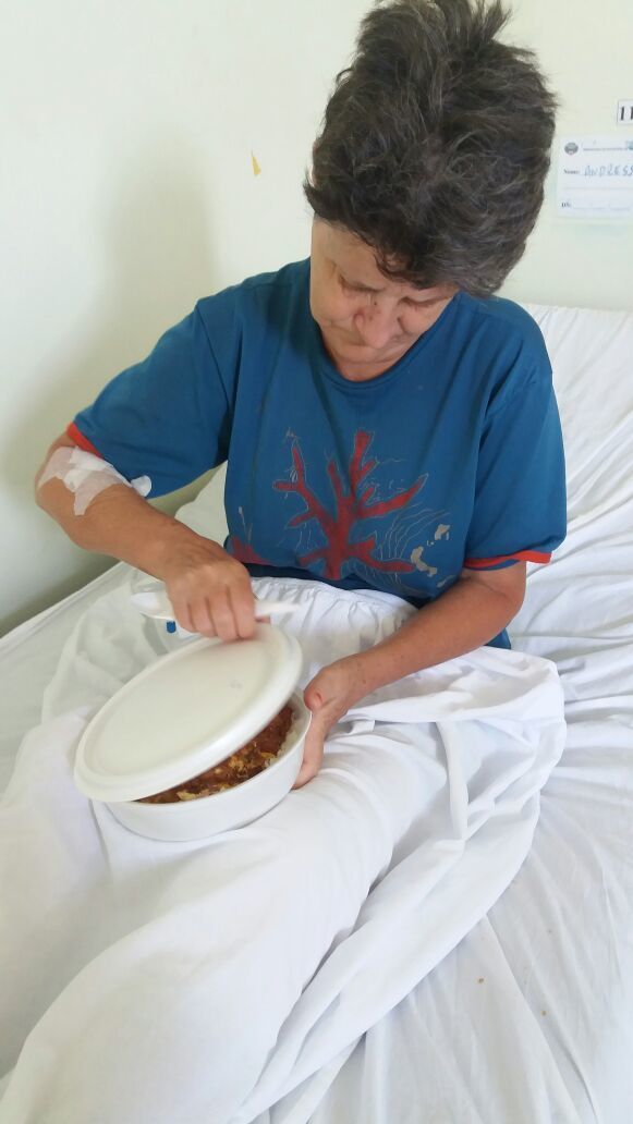 Pacientes da upa recebem refei%c3%a7%c3%a3o completa %282%29