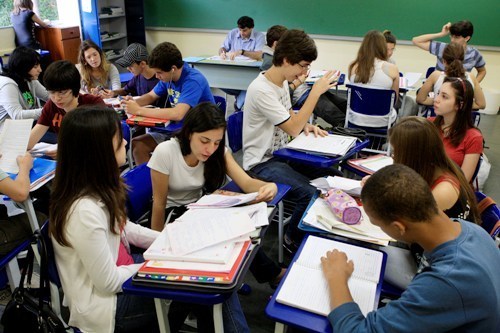 Ensino medio acontecepg