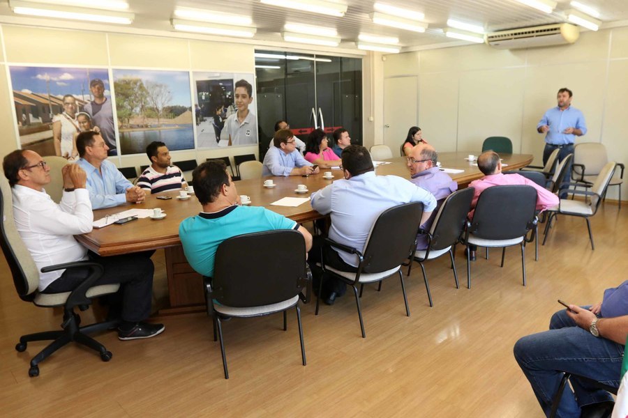 Reuni%c3%a3o com vereadores foto valderi geovani %282%29