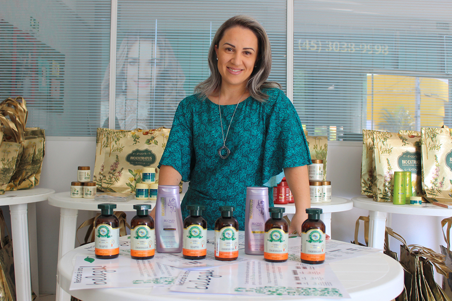 A diretora da distribuidora bio ativos  leticia fabian barbosa