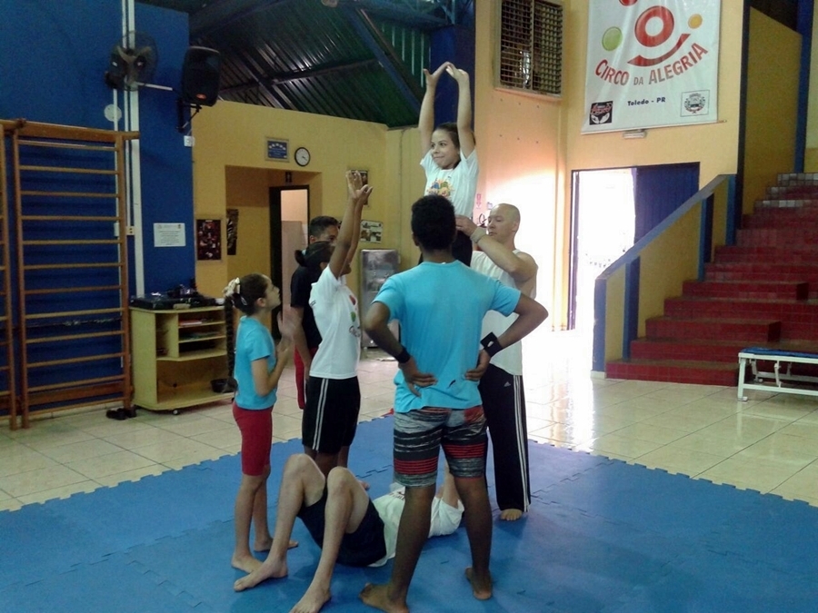 Oficina de circo 8