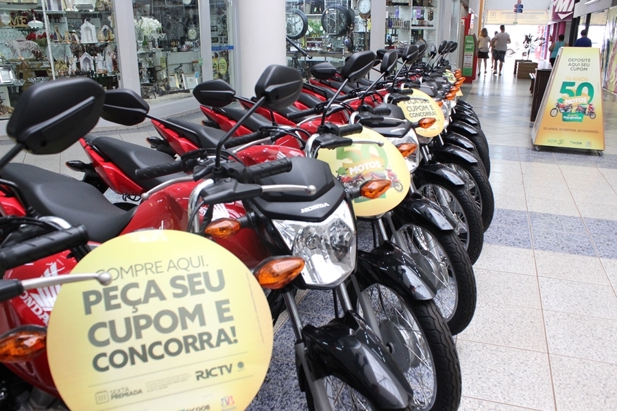 Motos hall shopping %288%29 ok