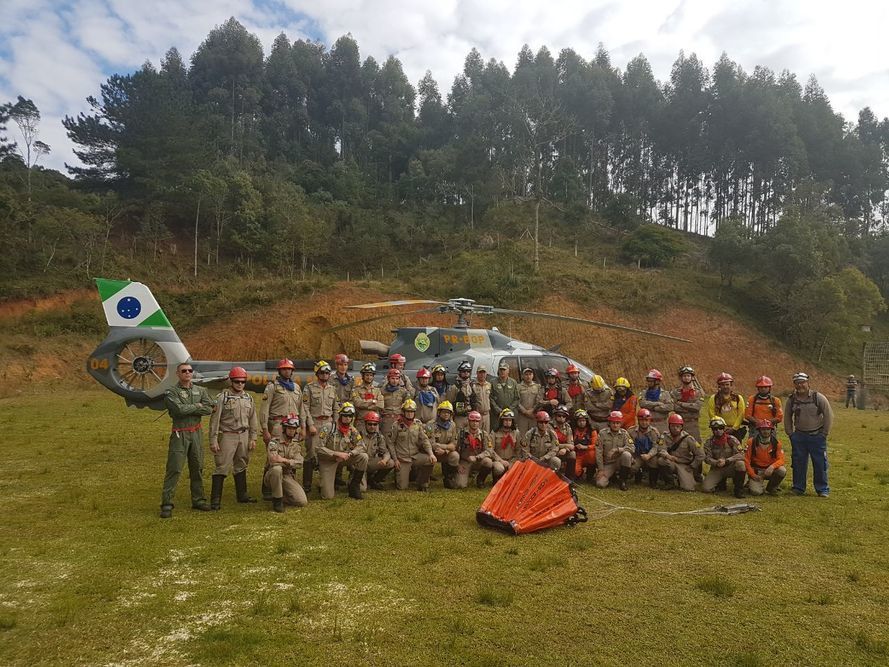 Bombeiros paran%c3%a1