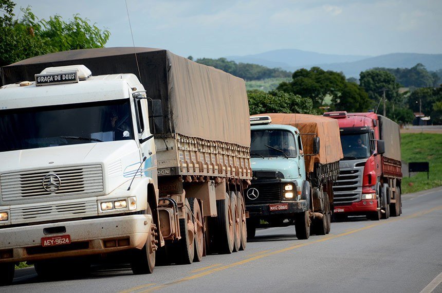Marco regulat%c3%b3rio do transporte rodovi%c3%a1rio de cargas chega ao senado