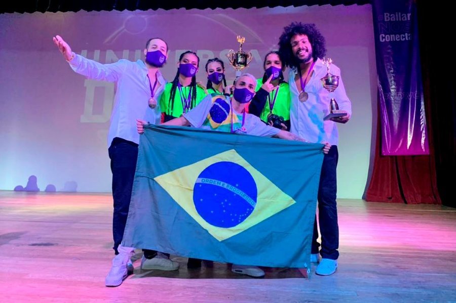 Tolebreakerz crew e 5a essencia no mexico   universal dance