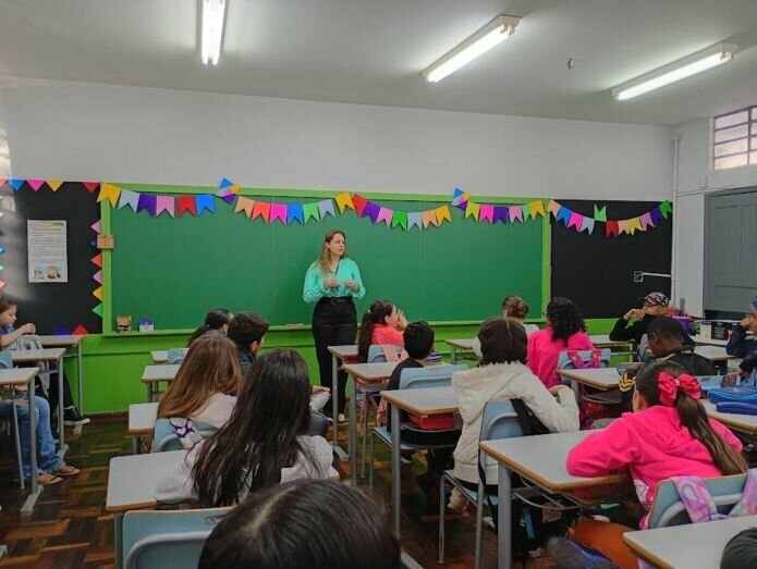 Historias sem fronteiras na escola sao francisco de assis 2 0