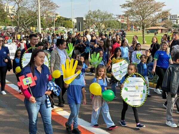 Desfile independencia 2025 wanderson schumacher 140