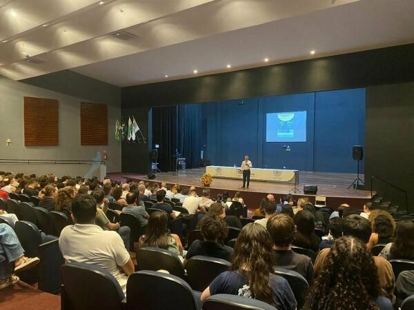 Vi seminario agronegocio 10112025 michelli ferronato 2